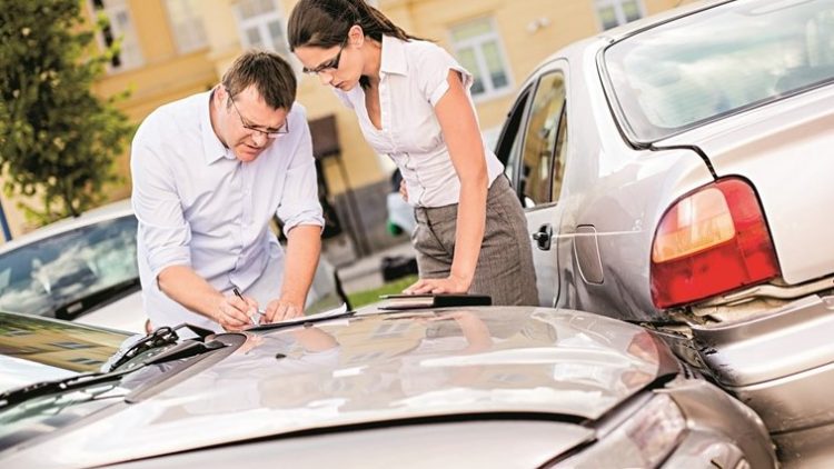 Rede de burlões vende carros de seguradoras