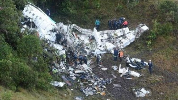 Seguradora diz que LaMia não pagou apólice de avião da Chape