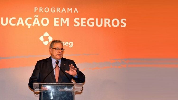 Setor de seguros cai forte em abril e indica volatilidade, diz CNseg