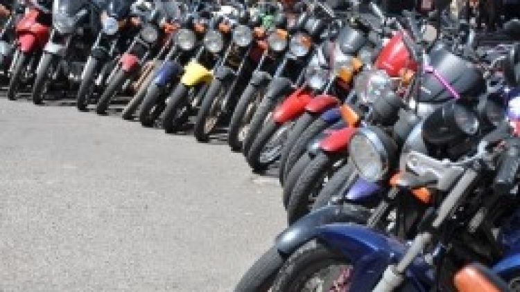 Um terço dos motociclistas envolvidos em acidentes fatais não estava habilitado