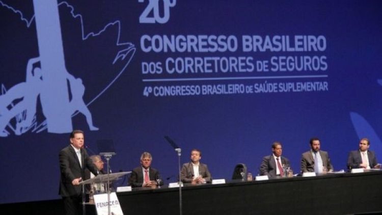 No maior congresso de corretores de seguro do país, Marconi diz que Goiás cresce acima da média nacional