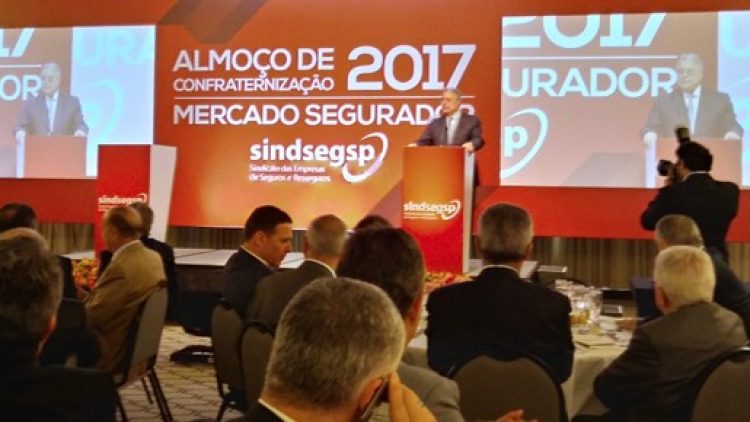 Presidente da CNseg destaca o desempenho superior do setor segurador em 2017 em almoço do Sindseg-SP