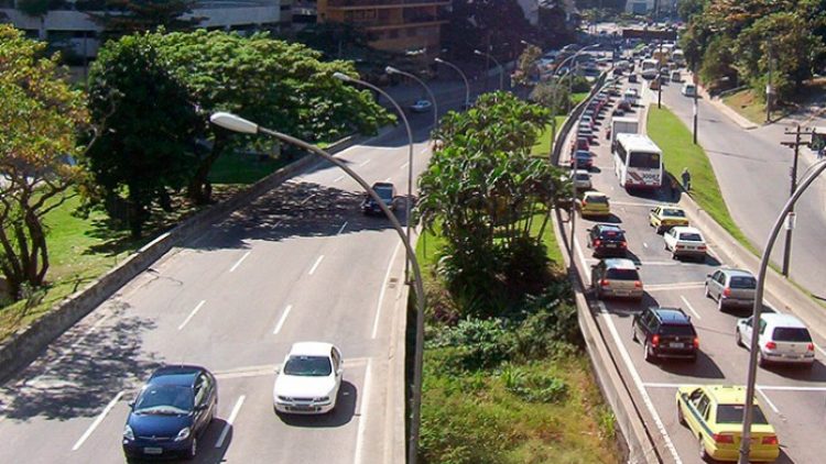 FenSeg projeta crescimento da carteira de veículos