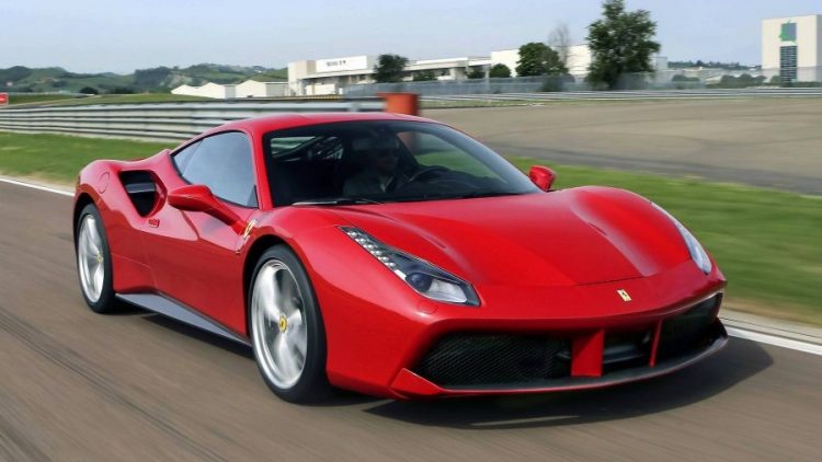 Fraude no acidente da Ferrari contra seguradora: 4 presos