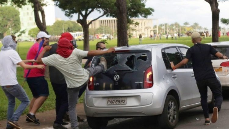 Projeto que obriga seguradora a cobrir vandalismo tem impasse