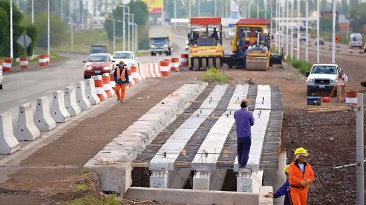 ES tem 269 obras públicas paradas; especialistas defendem criação de seguro