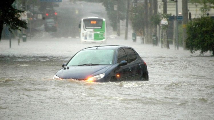 Temporal em São Paulo: Veja os cuidados para não perder indenização do seguro