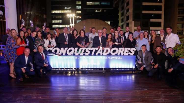 Campanha Conquistadores homenageia corretores com evento para 200 pessoas no Blue Note