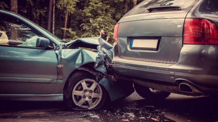 Seguradoras pagam danos de 3.100 acidentes de automóvel por dia