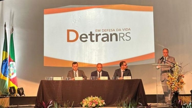 Mauro Caobelli toma posse como diretor-geral do DetranRS